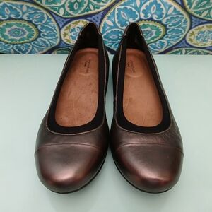Clarks Neenah Garden Flats Pebble Metallic Leather Like New